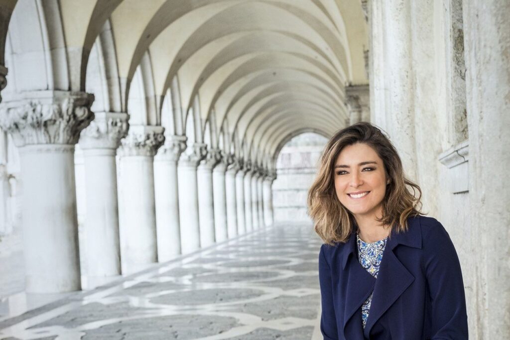 La periodista y escritora Sandra Barneda./Foto: Penguin Random House/Efe