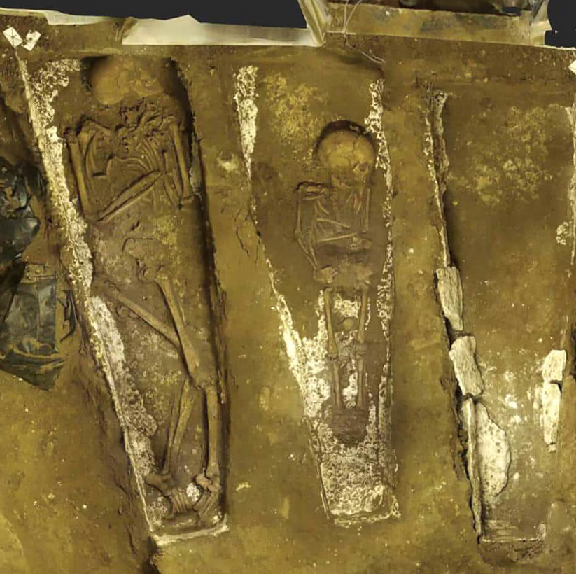 Arqueólogos hallan cementerio medieval durante renovación de casa en suburbio de París (Crédito: Archeodunum, Servicio Regional de Arqueología de Île-de-France)