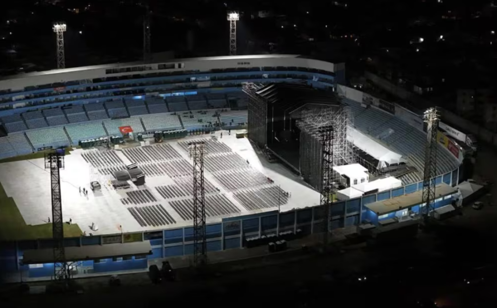 En el Estadio Tamaulipas se iba a presentar el cantante Luis Miguel la noche de hoy 5 de octubre.