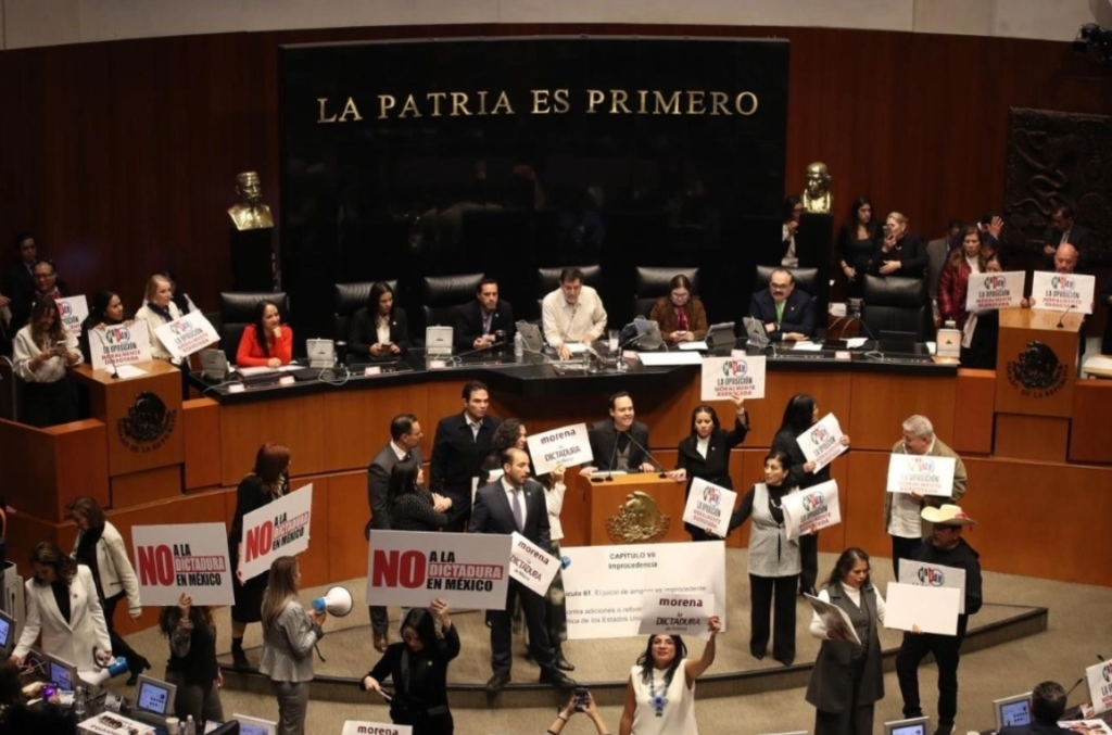 Caotica sesión del Senado