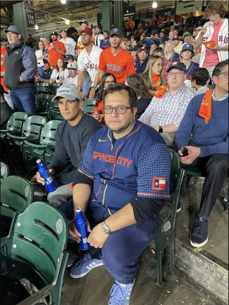 Hijo de AMLO asiste a juego de playoffs entre Astros y Yankees: ¿Cuánto se  gastó? | El Financiero - Los Periodistas