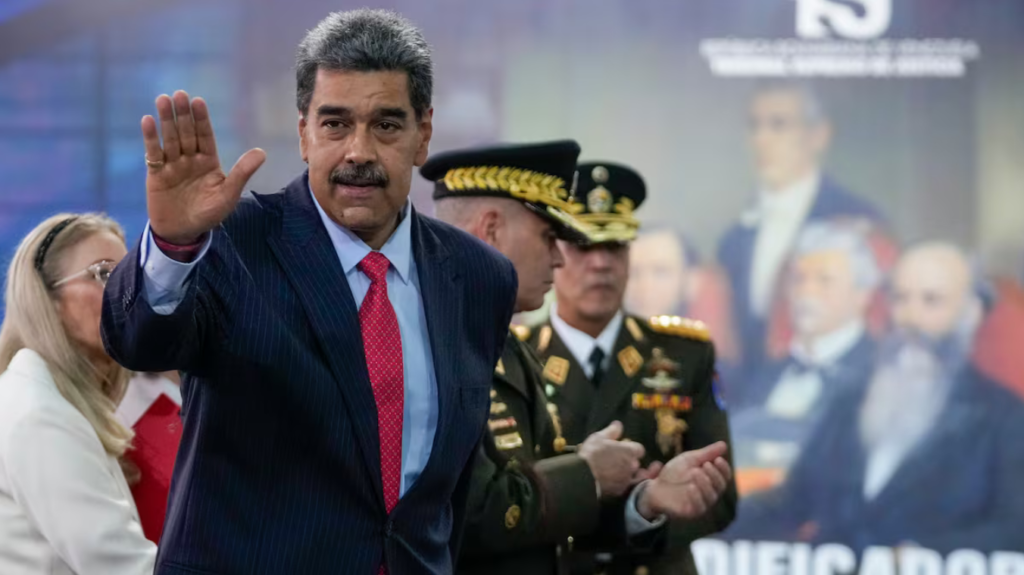 Nicolás Maduro al salir de la Suprema Corte