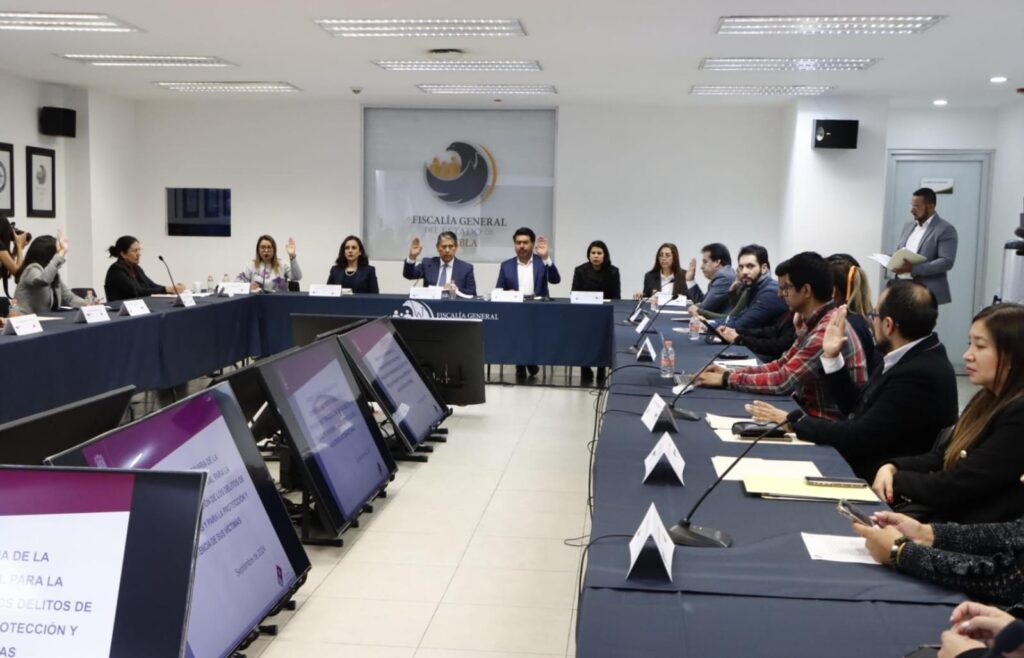 Sesión Gobierno de Puebla y FGE