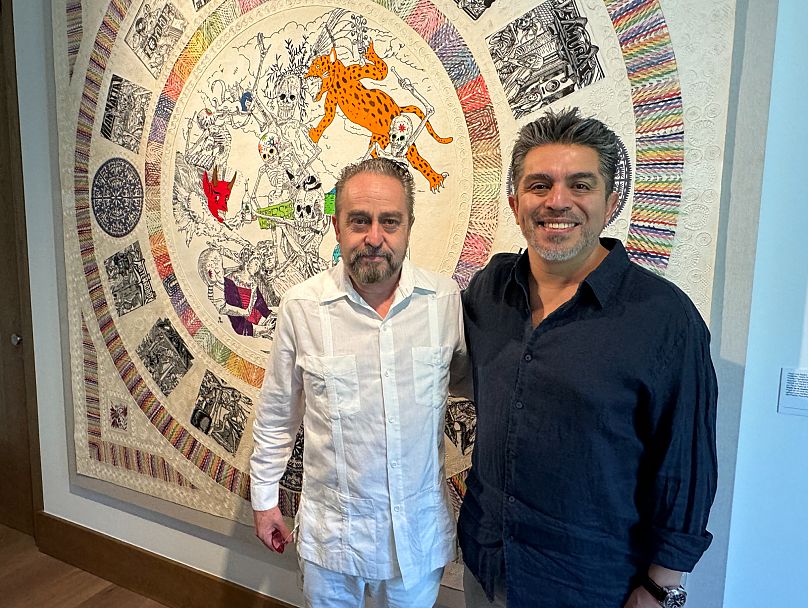 Adrián Castañeda y el chef Roberto Velez.